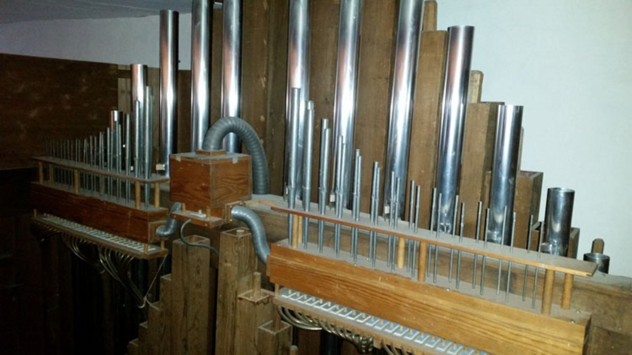 Registerpfeifen: Sifflöte 1´(OW), Cello 8´ und Subbass 16´ (PW)
